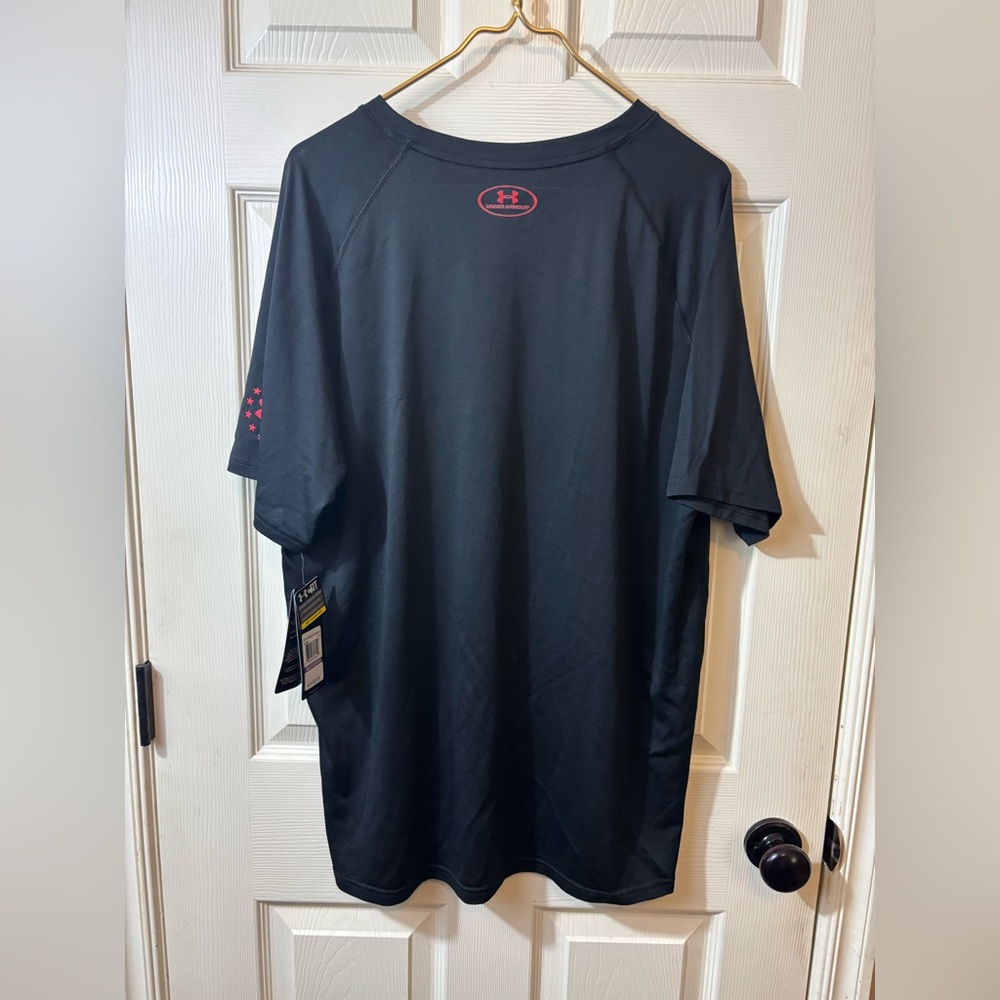 NEW Under Armour Black Tee with Red Semper Fidelis Design XXL loose - Picture 2 of 4